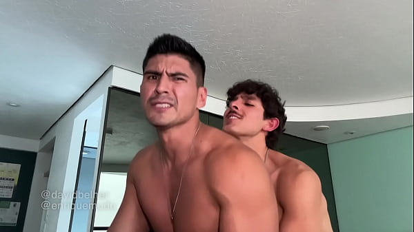 Big dicked hunk gets his tight hole stretched – enriquemudu & davidbelher (Trailer