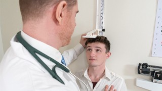 Twink patient fucked by tall DILF doctor