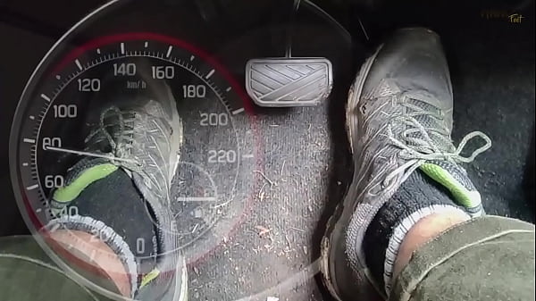 Downhill Rush – Intense Pedal Pumping and Brake Failure Action!