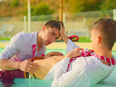 Collegeguy In Sneak Peek S02x06 ::danny And Nathans Pool